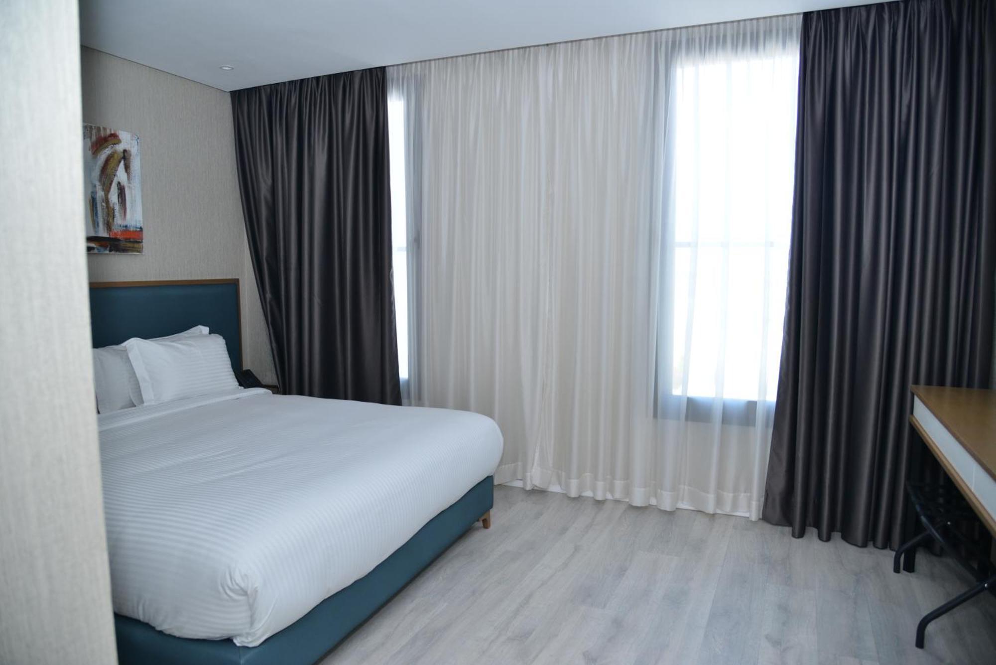Privilege Oasis Hotel Casablanca Room photo